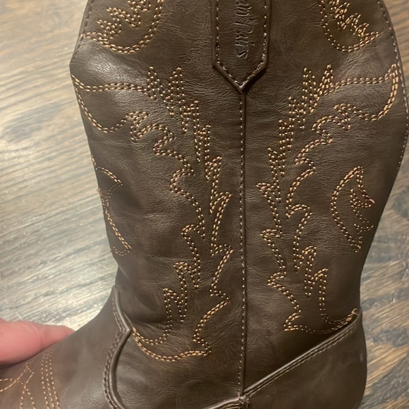 Kids Brown Cowboy Boots - Picture 10 of 10